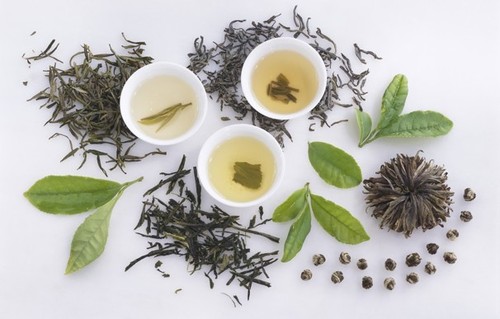"No matter the process, all tea leaves are dense with flavonoids, health-promoting chemicals found in fruits, vegetables, whole grains and most plants.” 
Para terminar el día este artículo del Washington Post. 